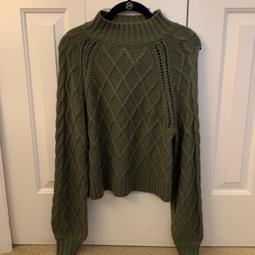 American Eagle Mock Neck Sweater BNWT. XS